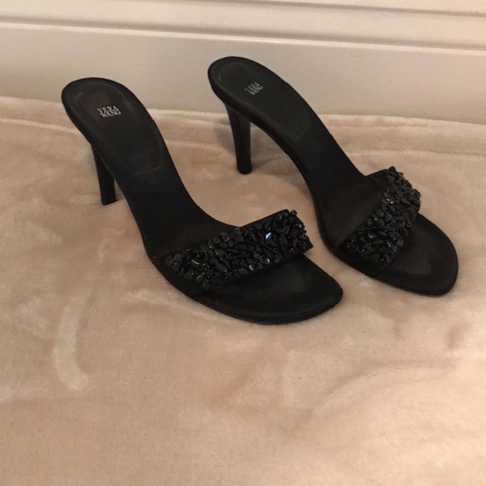 Vera Wang black evening sandal, size 7